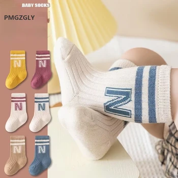Детские вязаные мягкие модные носки с буквами, детские чулки средней длины, длинные носки для маленьких мальчиков и девочек, повседневные носки
